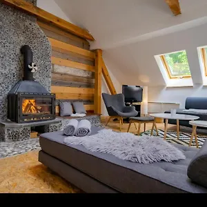 apartment-ernestova-hisa.primorje-gorskikotar.com/